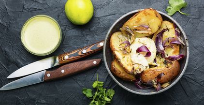 baked-potatoes-with-cheese-2021-08-31-00-30-10-utc