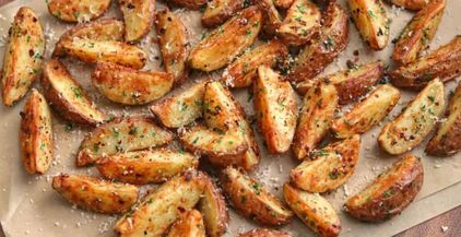 garlic-parmesan-air-fryer-red-potatoes-recipe-featured-image-1024x683