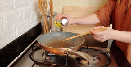 طريقة عمل البيض المقلي بالبصل