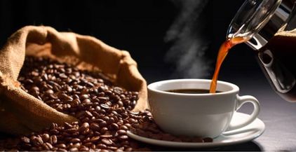 الأشخاص الذين يشربون القهوة أقل عرضة للإصابة بخرف الشيخوخة ومرض الزهايمر