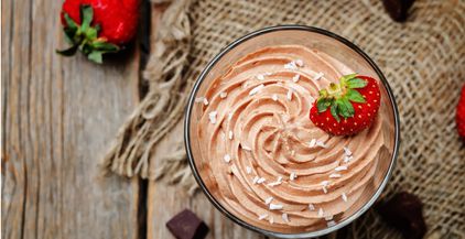 chocolate-mousse-with-strawberries-and-coconut-2021-09-01-04-32-28-utc (1)