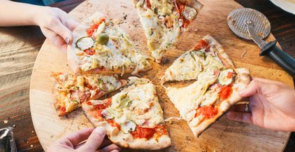 eating-pizza-2021-08-26-12-09-39-utc
