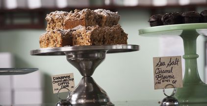 vegan-allergy-friendly-cakes-on-cakestand-2022-03-08-00-13-56-utc
