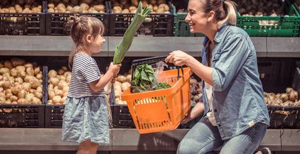 mom-and-daughter-are-shopping-at-the-supermarket-2021-09-01-02-43-36-utc