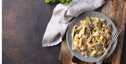 pasta-with-chicken-and-mushroom-2022-02-08-22-39-27-utc (1)