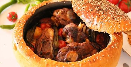 طريقة عمل طاجن اللحم بالعجين