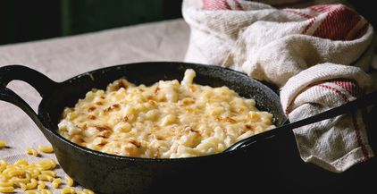 american-dish-mac-and-cheese-2021-08-26-23-08-35-utc