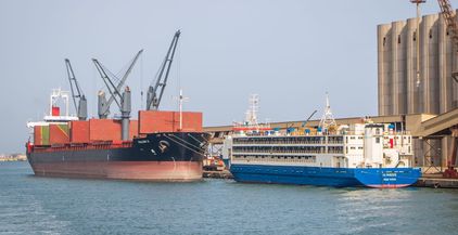 شحنات ميناء دمياط الجديدة