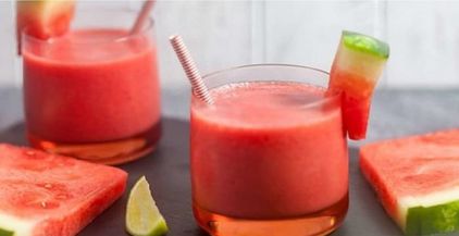 176-171227-watermelon-smoothie-recipe_700x400