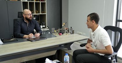 محرر فود توداي مع مدير عام الشركة المصرية السويسرية