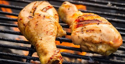 barbecue-chicken-at-summer-on-grill-2022-04-07-03-56-51-utc